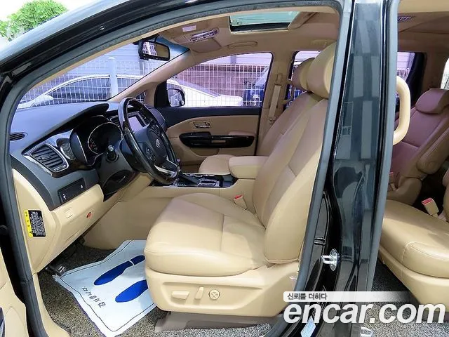 Kia Carnival 2019 thumb 11
