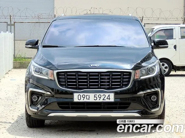 Kia Carnival 2019 thumb 10