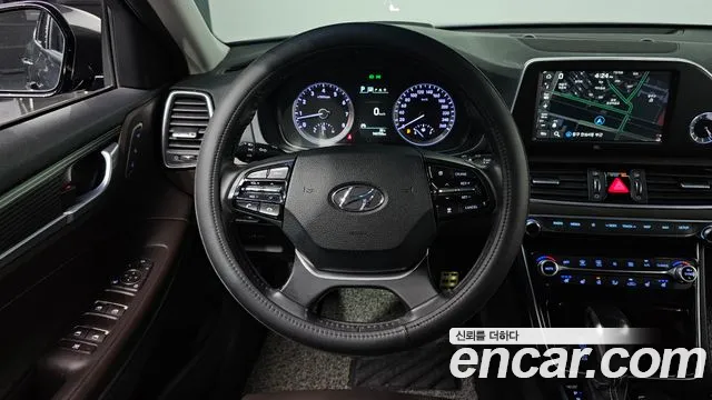 Hyundai Grandeur 2017 thumb 3