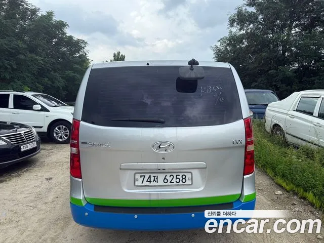 Hyundai Staria 2009 thumb 12