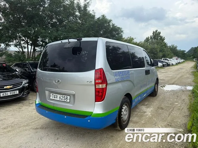 Hyundai Staria 2009 thumb 11
