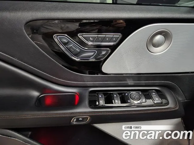 Lincoln Aviator 2021 thumb 12
