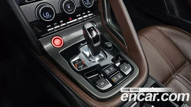 Jaguar F-Type 2015 thumb 12