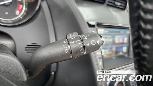 Jaguar F-Type 2015 thumb 5