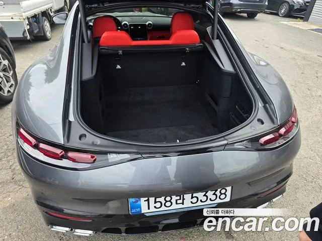 Mercedes-Benz AMG GT 2025 thumb 9