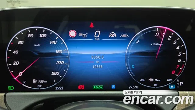 Mercedes-Benz E-Class 2025 thumb 4