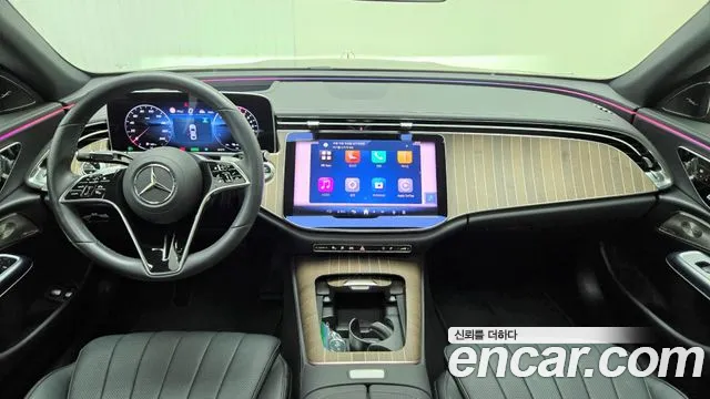 Mercedes-Benz E-Class 2025 thumb 2