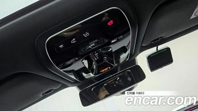 Mercedes-Benz E-Class 2025 thumb 9