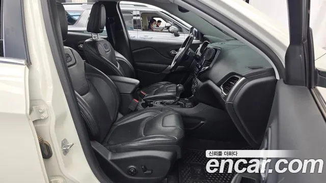 Jeep Cherokee 2019 thumb 4