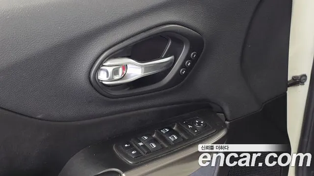 Jeep Cherokee 2019 thumb 5