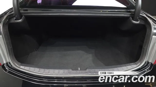 Hyundai Grandeur 2014 thumb 4