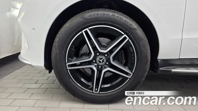 Mercedes-Benz GLE-Класс 2016 thumb 6
