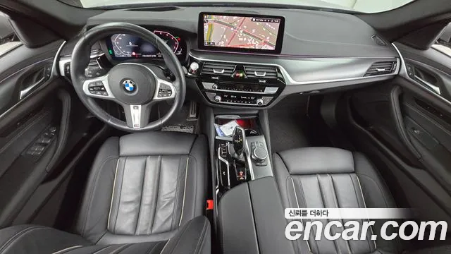 BMW 5 серии 2022 thumb 2