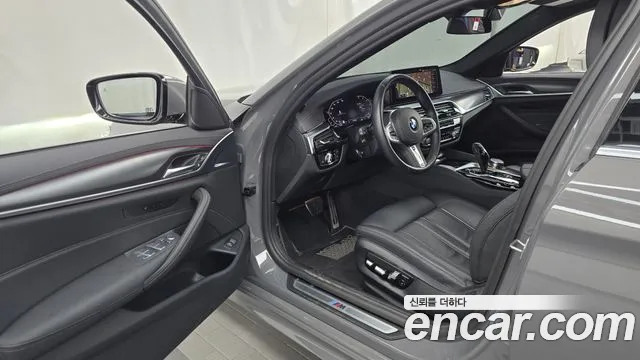 BMW 5 серии 2022 thumb 11