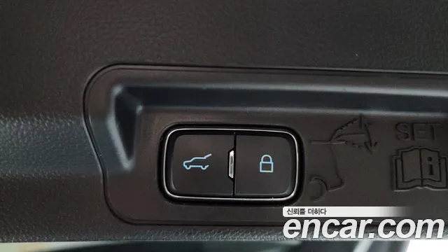 Ford Explorer 2020 thumb 11
