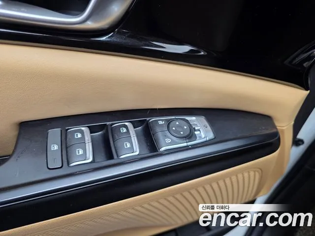 Kia Carnival 2023 thumb 11