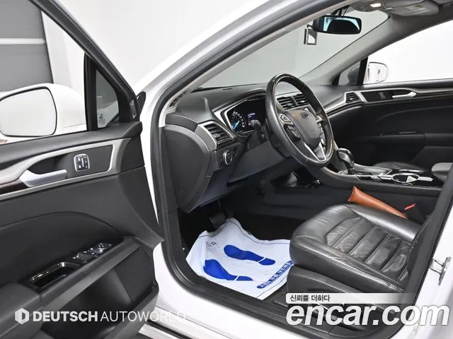 Ford Fusion 2013 thumb 9