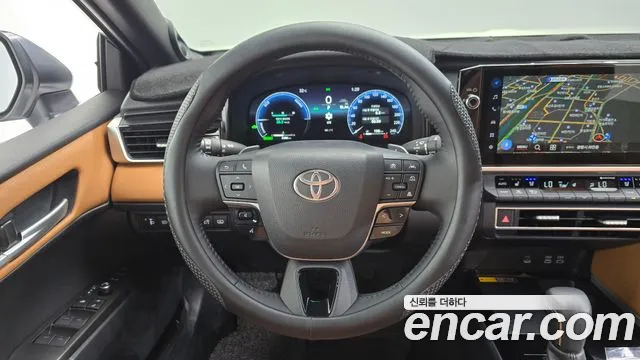 Toyota Camry 2025 thumb 4