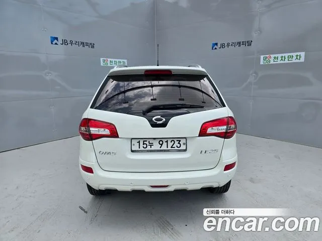 Renault QM5 2010 thumb 10