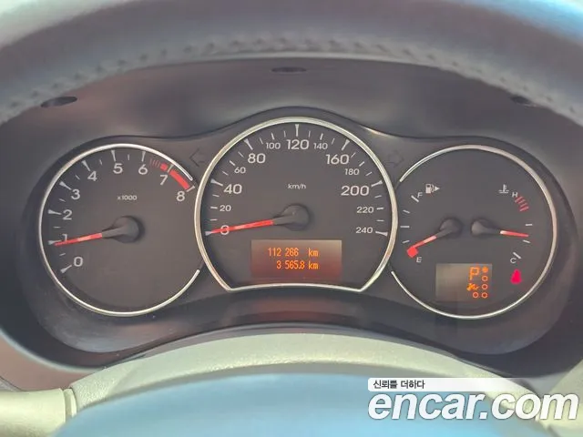 Renault QM5 2010 thumb 11