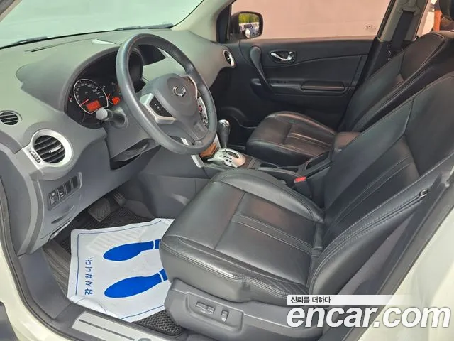 Renault QM5 2010 thumb 5