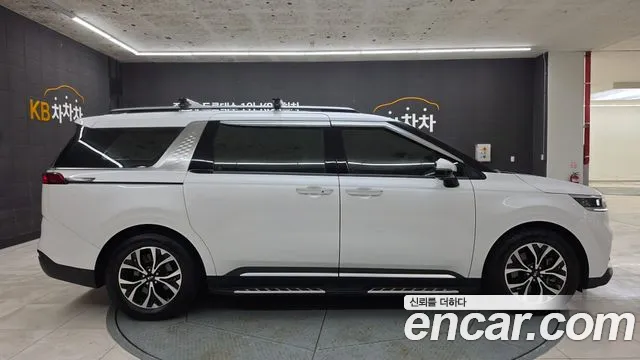 Kia Carnival 2021 thumb 9