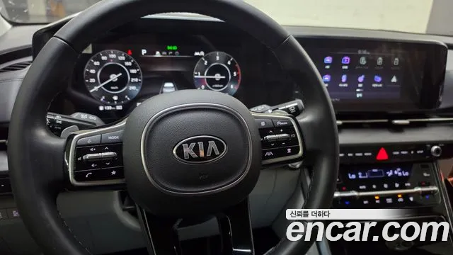 Kia Carnival 2021 thumb 11