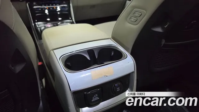 Kia Carnival 2021 thumb 7
