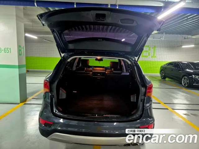 Hyundai Санта Фе 2016 thumb 6
