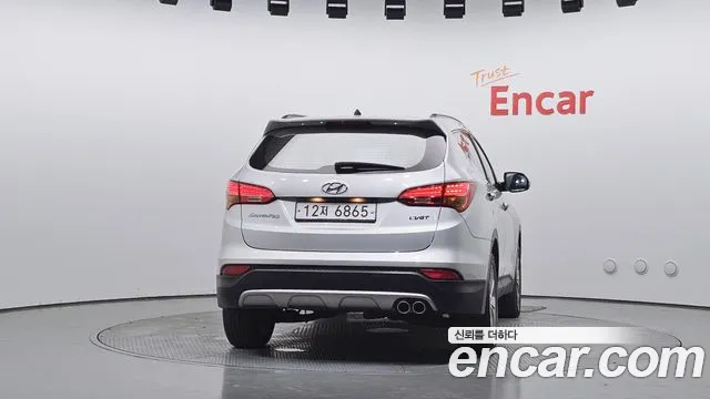Hyundai Santa Fe 2015 thumb 12