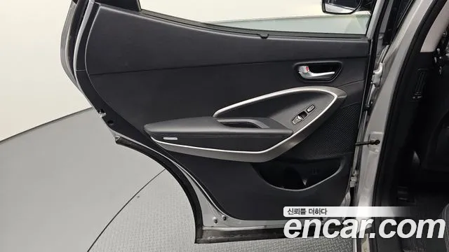 Hyundai Santa Fe 2015 thumb 6