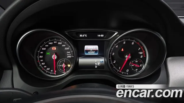 Mercedes-Benz CLA 2017 thumb 4