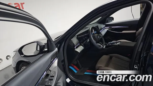 BMW 5 серии 2025 thumb 8