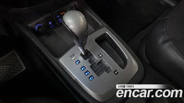 Hyundai Santa Fe 2012 thumb 2
