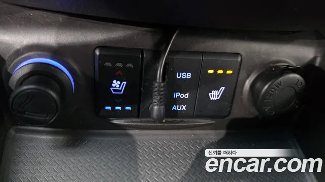 Hyundai Santa Fe 2012 thumb 12