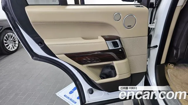 Land Rover Range Rover 2017 thumb 4