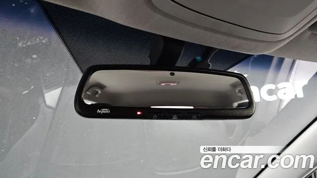 KGM TIBOLI 2018 thumb 12