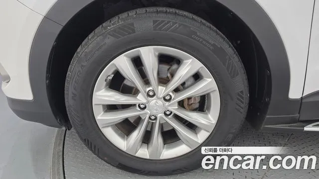 Hyundai Santafe 2017 thumb 5