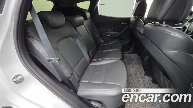 Hyundai Santafe 2017 thumb 9