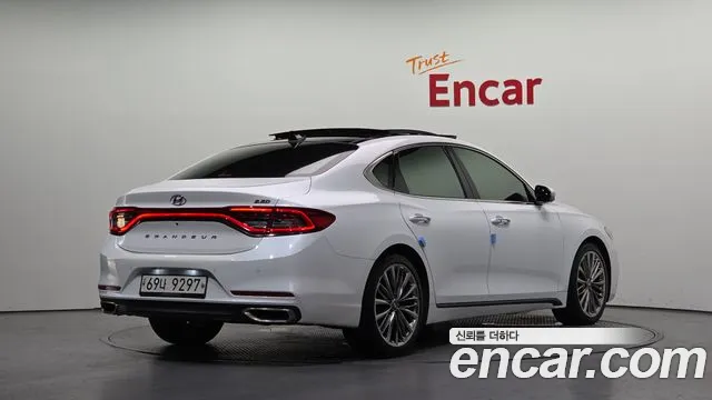 Hyundai Grandeur 2017 thumb 5
