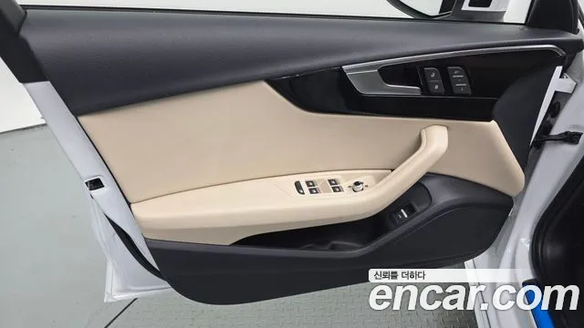 Audi A4 2021 thumb 12
