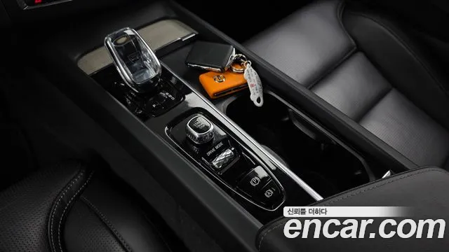 Volvo XC60 2021 thumb 6