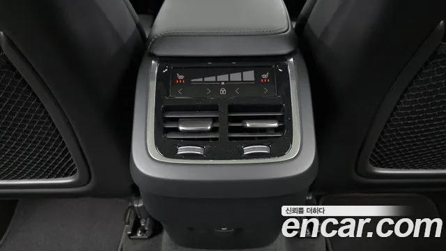 Volvo XC60 2021 thumb 4