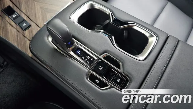Lexus LM 2024 thumb 12