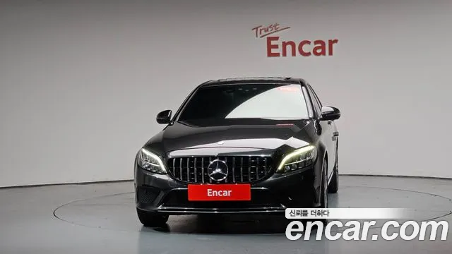 Mercedes-Benz C-Class 2020 thumb 6