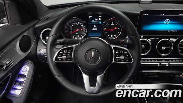 Mercedes-Benz C-Class 2020 thumb 4