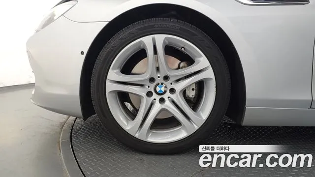 BMW 6-Series 2012 thumb 8