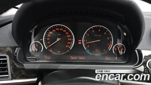 BMW 6-Series 2012 thumb 2