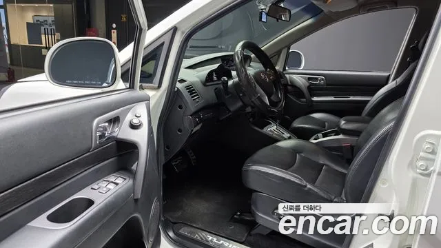 KGM Korando 2018 thumb 4