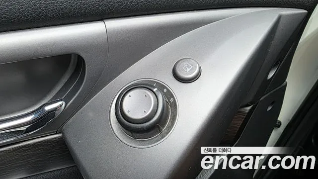 KGM Korando 2018 thumb 2